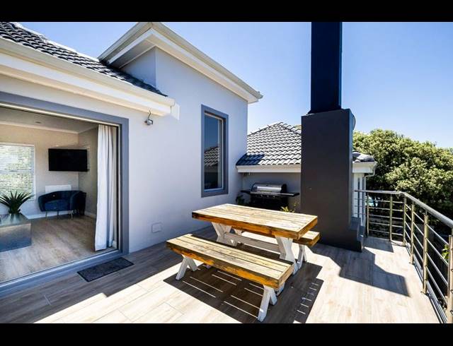 4 BEDROOM HOUSE FOR SALE IN OUDE WESTHOF